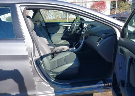 2011 Hyundai Elantra Limited (Ulsan Plant) from USA, damaged, VIN KMHDH4AE8BU111558